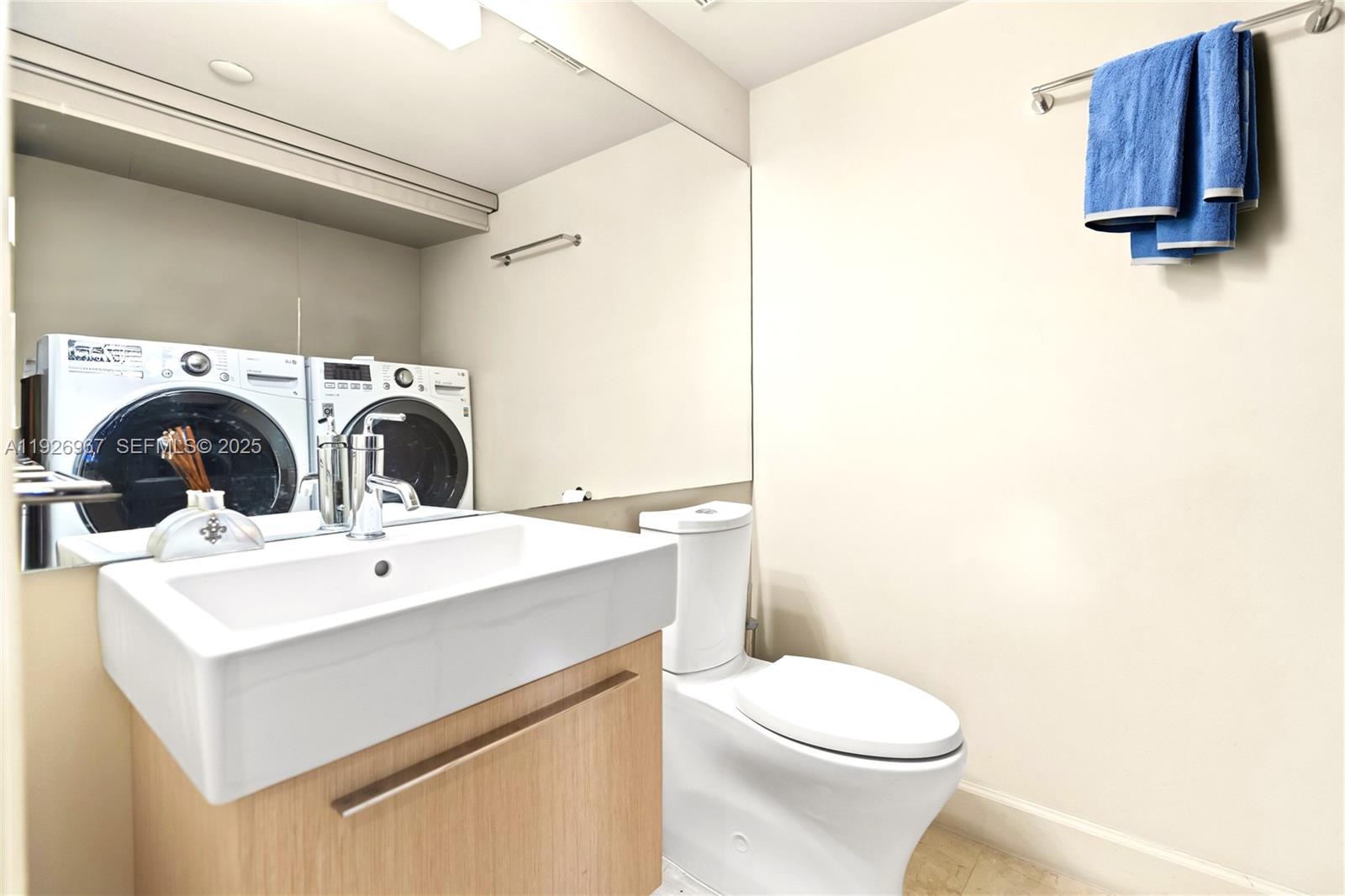 3530 Mystic Pointe Dr #1714 Aventura, FL 33180