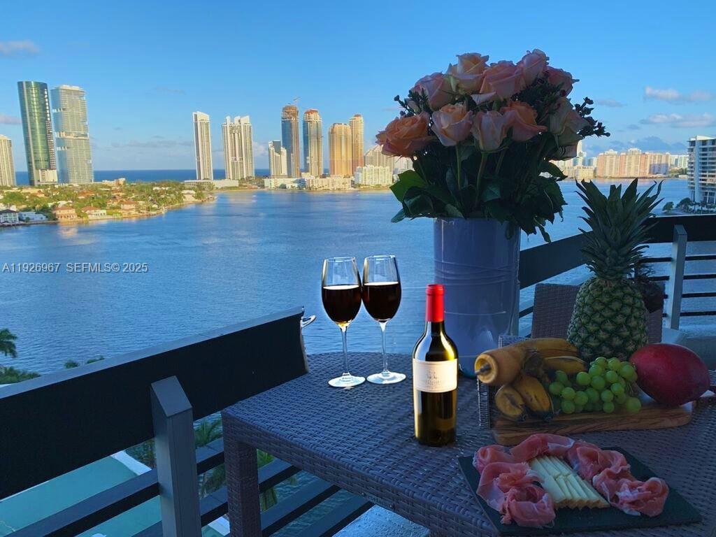 3530 Mystic Pointe Dr #1714 Aventura, FL 33180