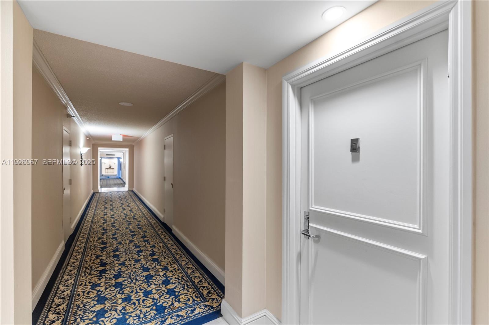 3530 Mystic Pointe Dr #1714 Aventura, FL 33180