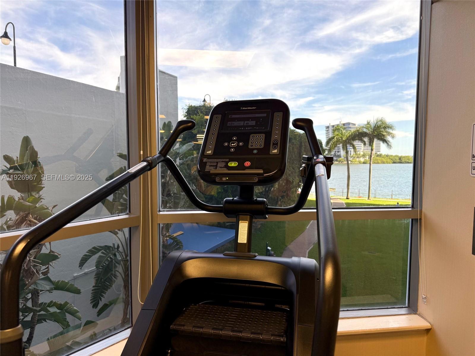 3530 Mystic Pointe Dr #1714 Aventura, FL 33180