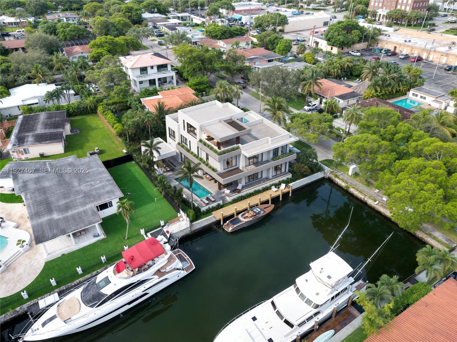 12735 Ixora Rd North Miami, FL 33181