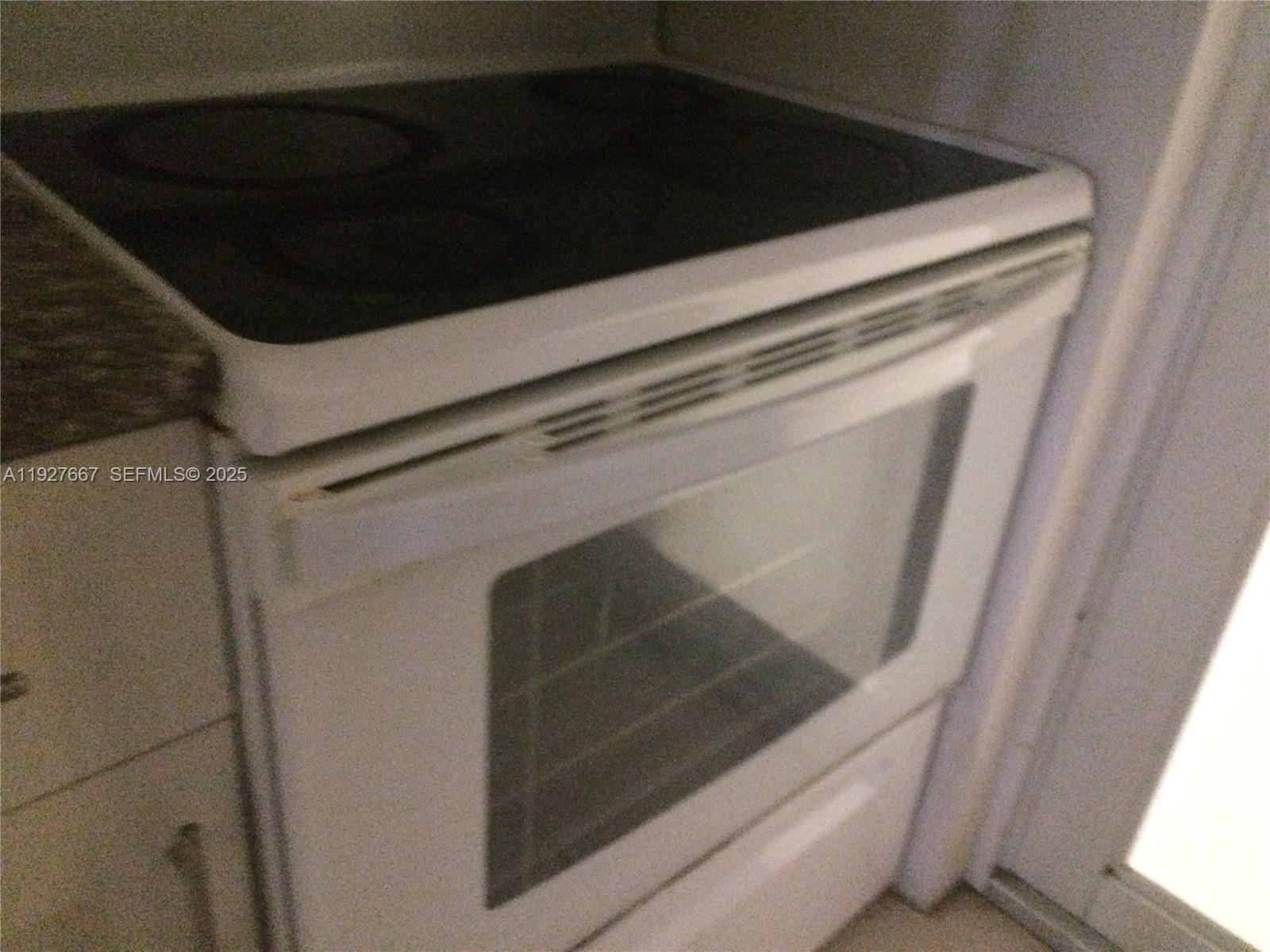 255 Sunrise Dr #103 Key Biscayne, FL 33149