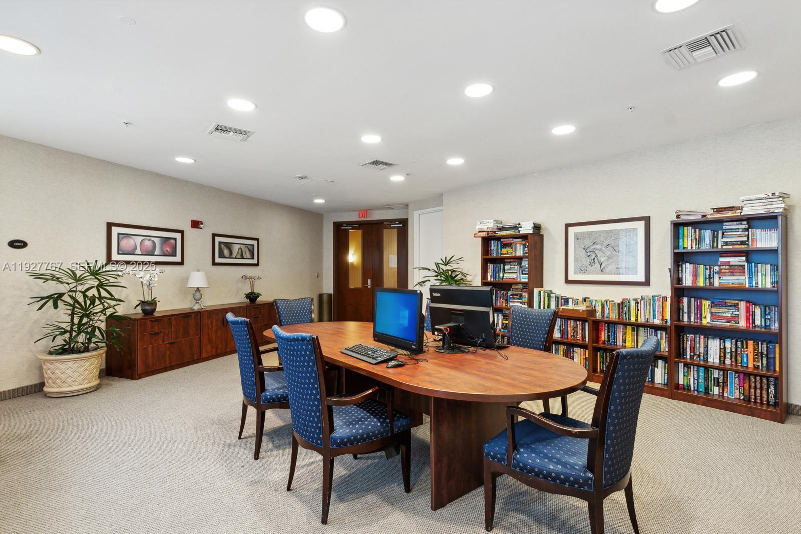 19501 W Country Clb Dr #1710 Aventura, FL 33180