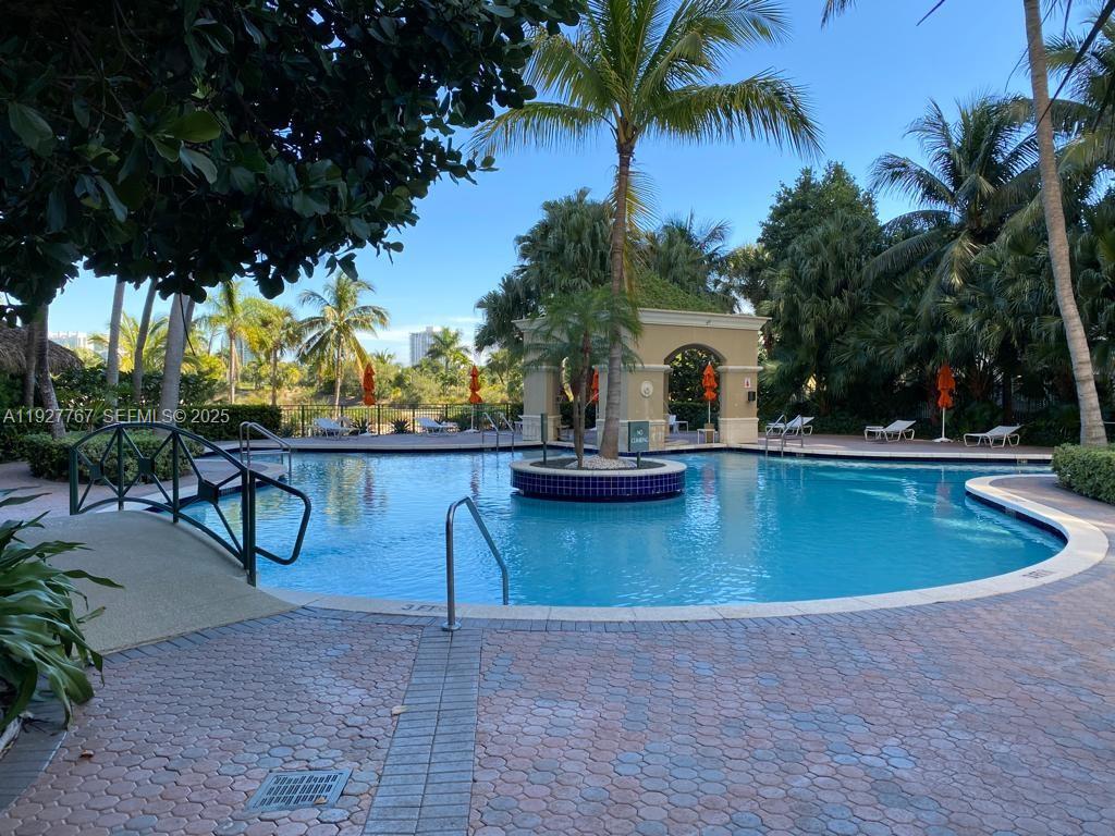 19501 W Country Clb Dr #1710 Aventura, FL 33180