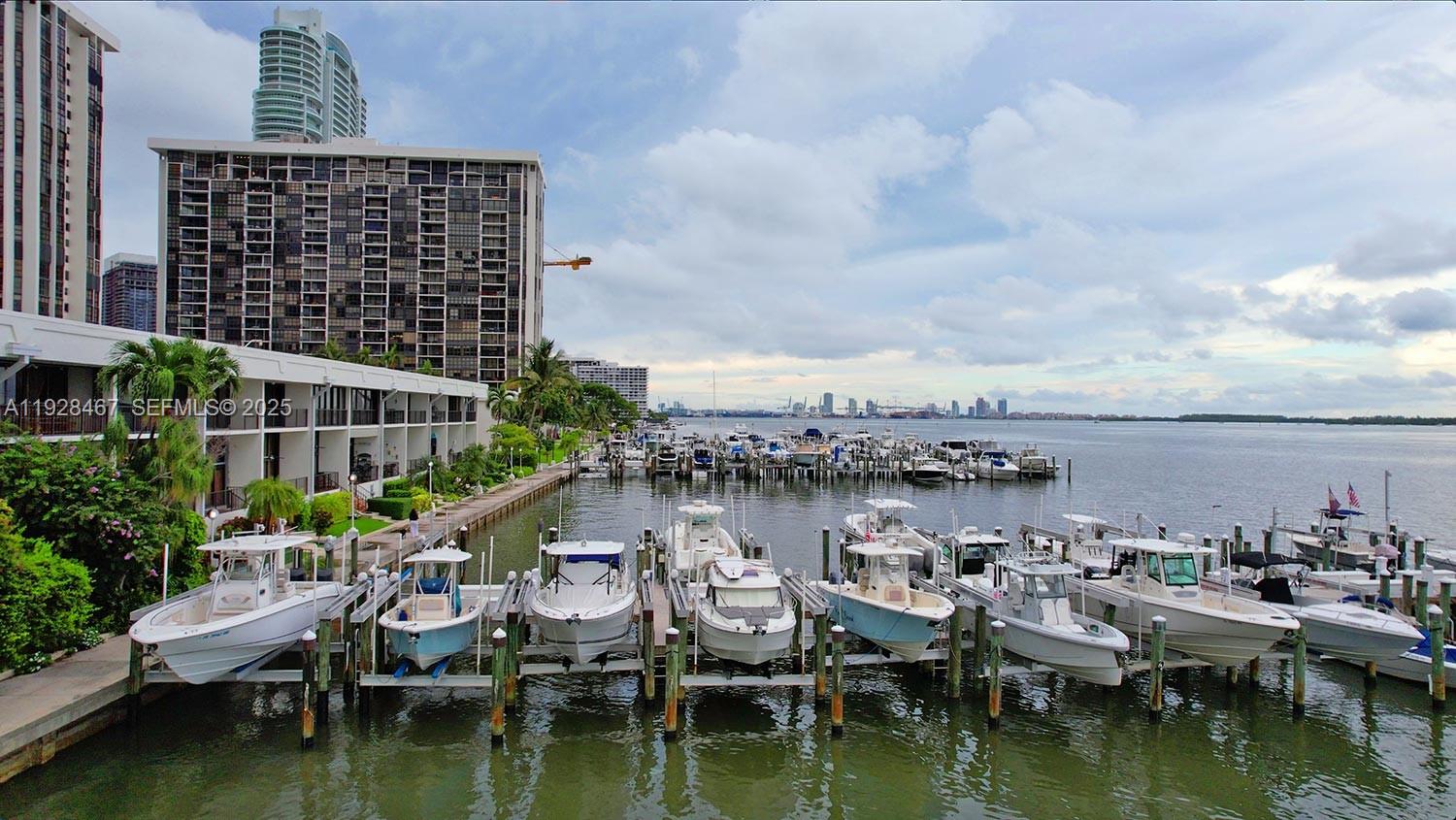 image Brickell Place II20