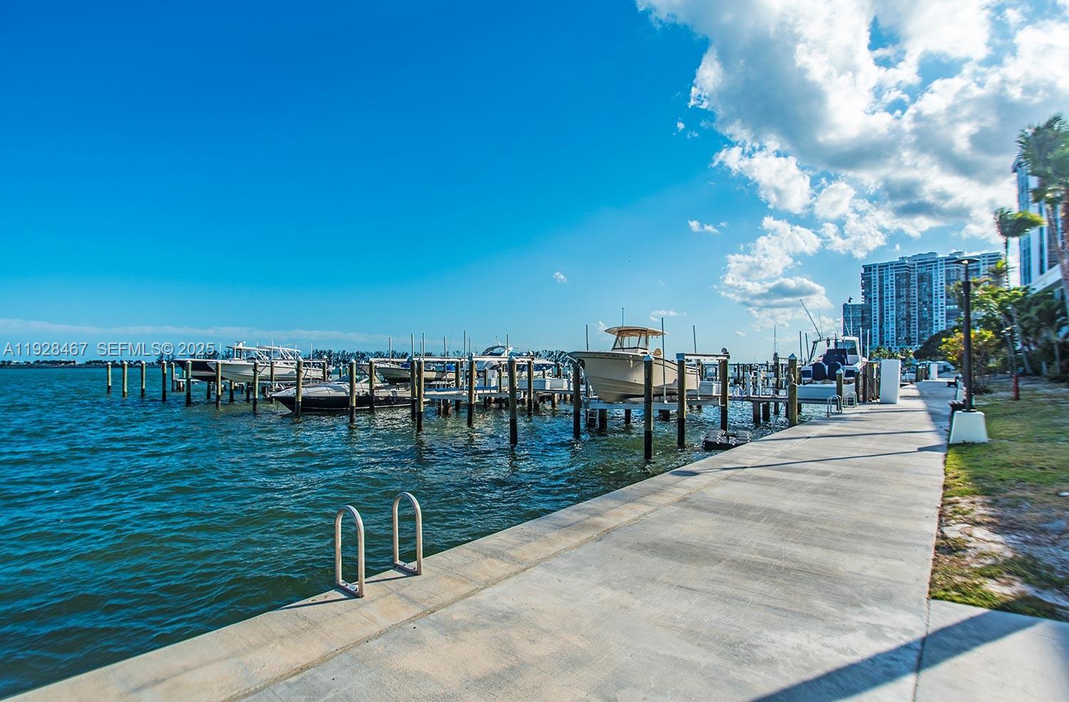 image Brickell Place II25