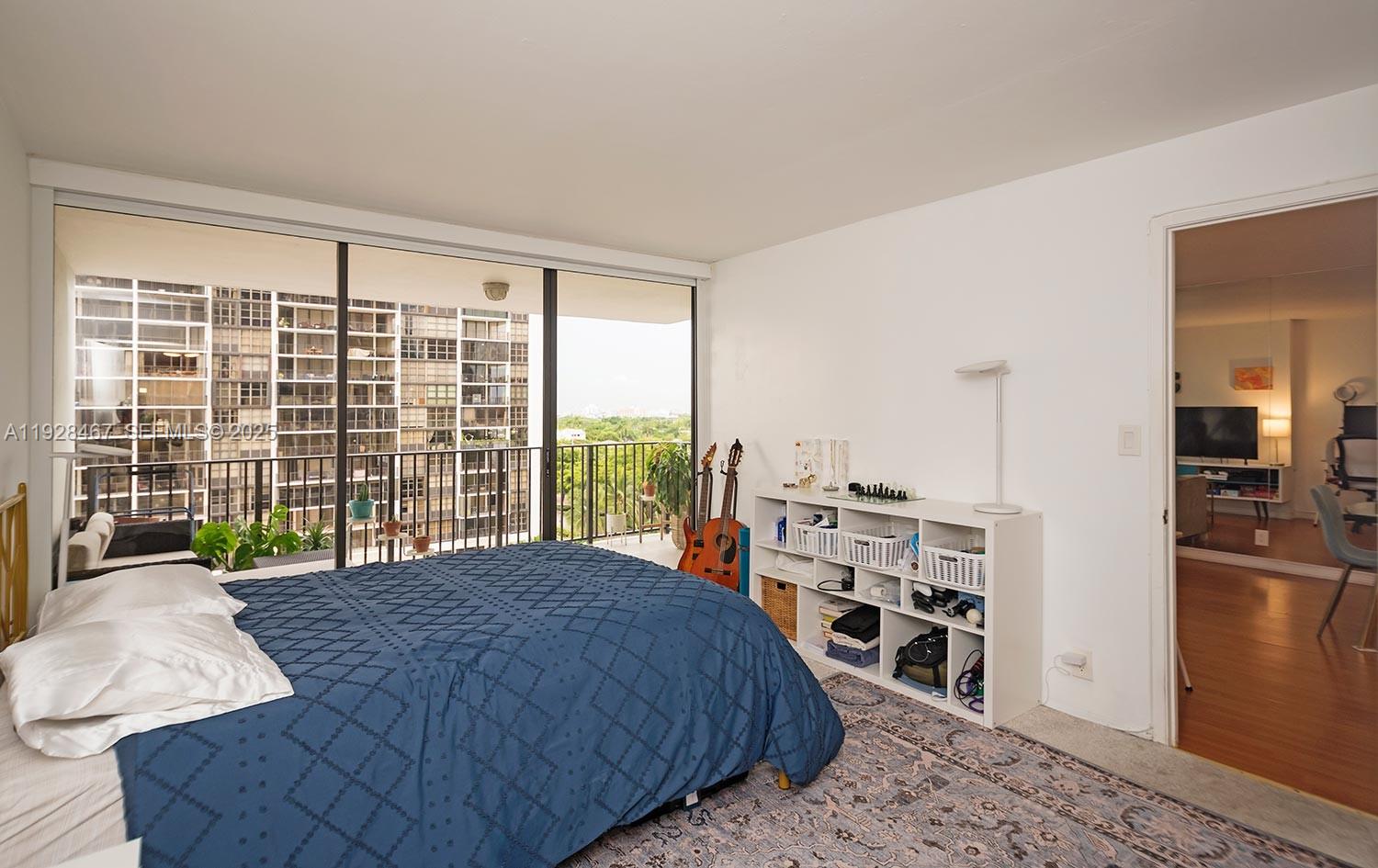 image Brickell Place II5