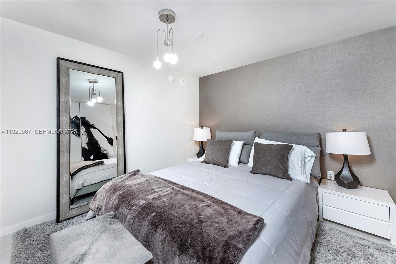 1000 Brickell Plz #4005 Miami, FL 33131