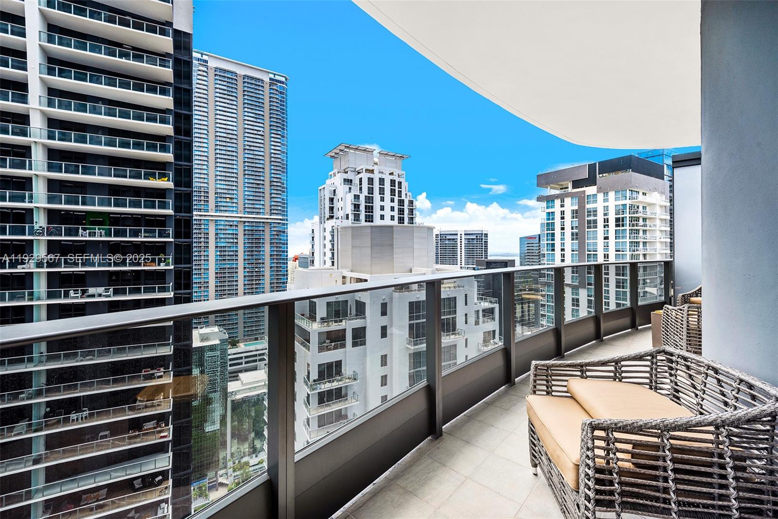 1000 Brickell Plz #4005 Miami, FL 33131