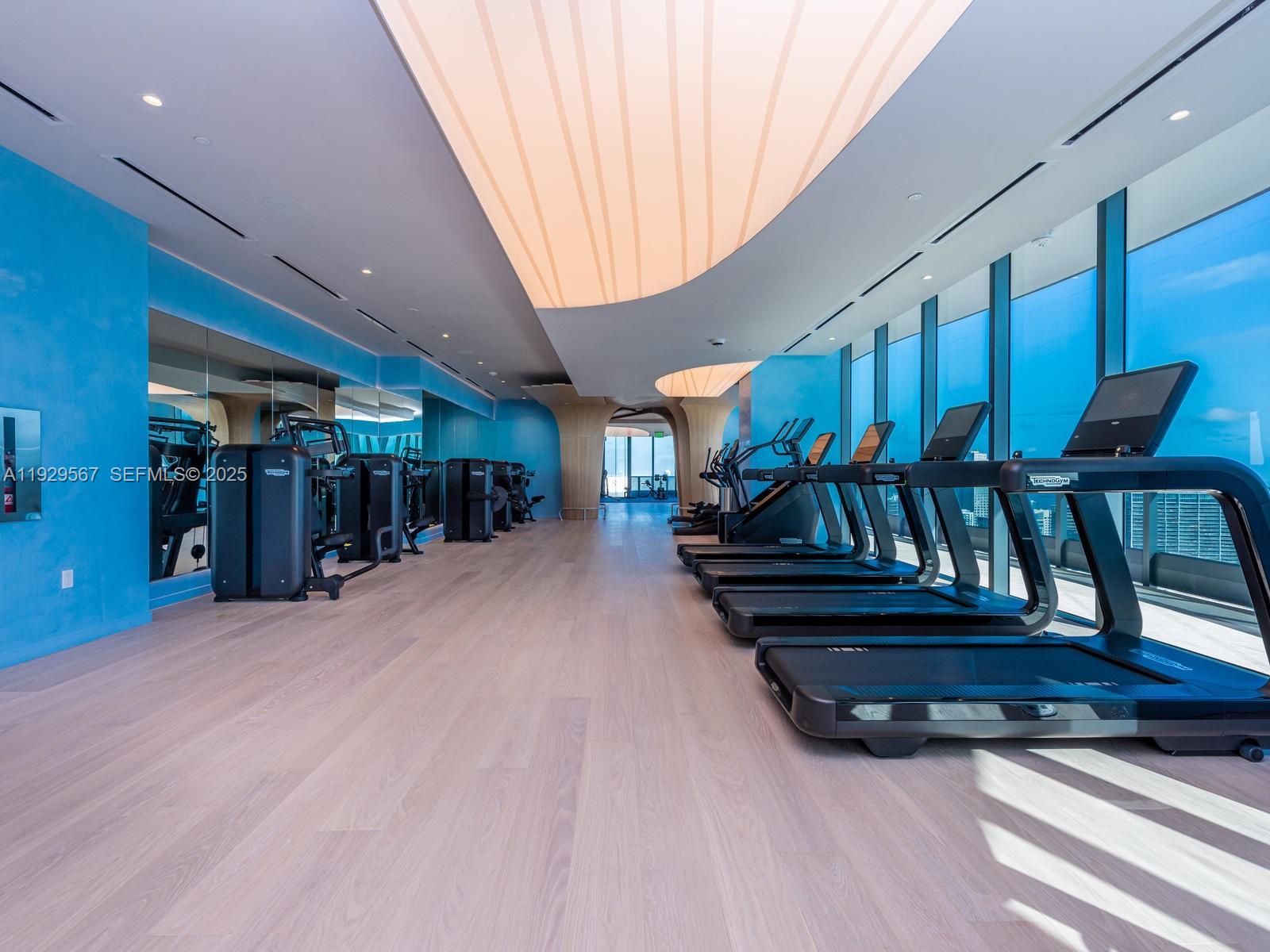 1000 Brickell Plz #4005 Miami, FL 33131