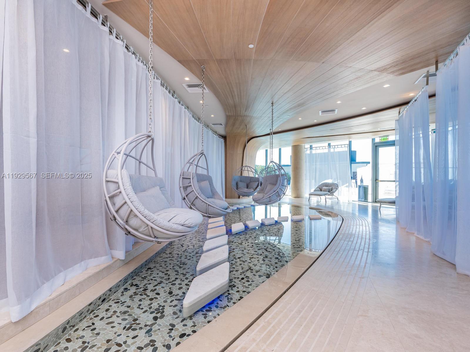 1000 Brickell Plz #4005 Miami, FL 33131