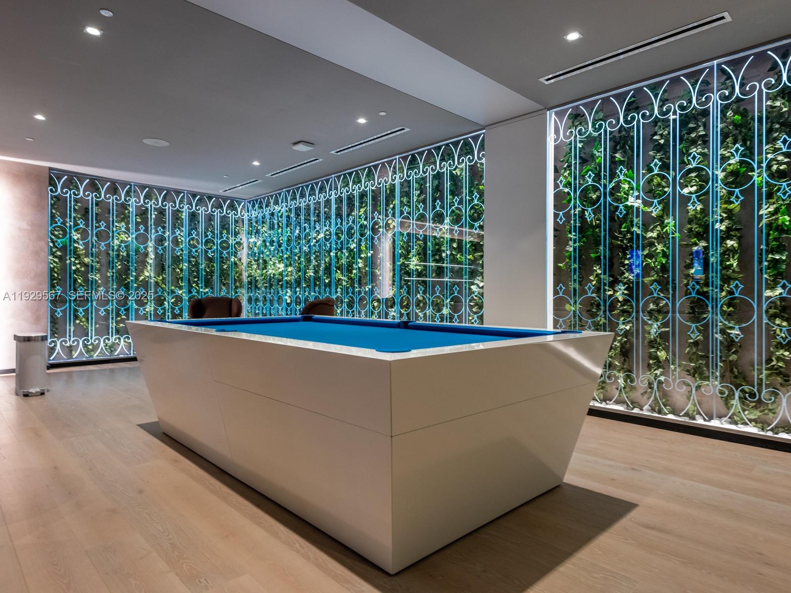 1000 Brickell Plz #4005 Miami, FL 33131