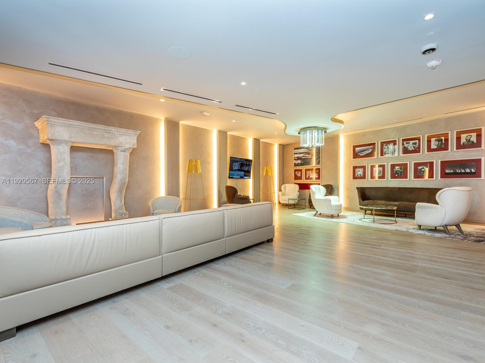 1000 Brickell Plz #4005 Miami, FL 33131