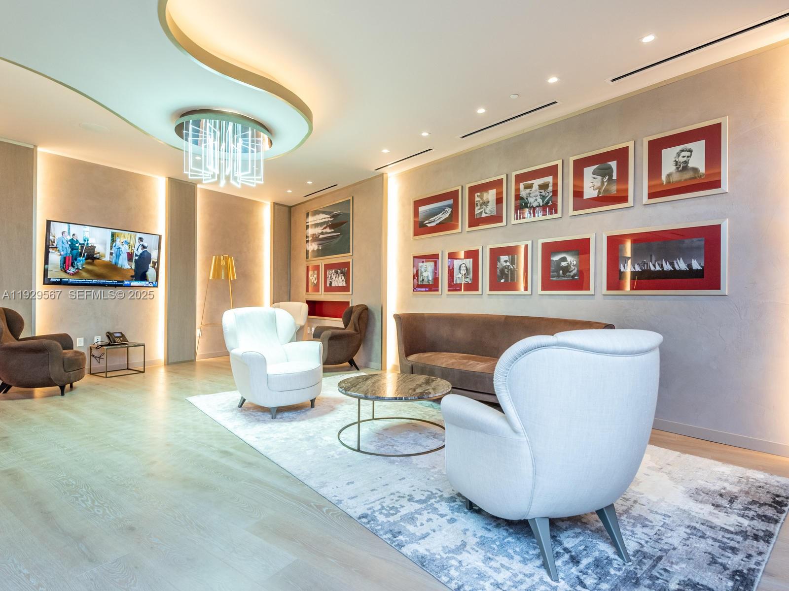 1000 Brickell Plz #4005 Miami, FL 33131