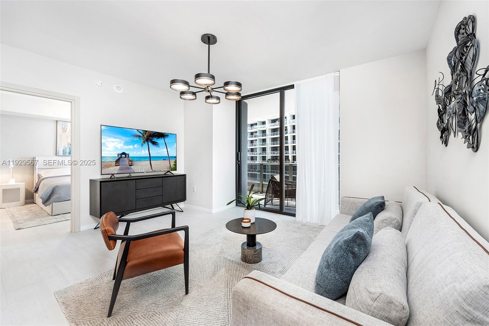 1000 Brickell Plz #4005 Miami, FL 33131