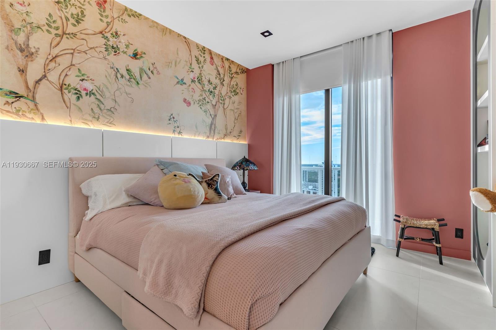 image Hamptons West23