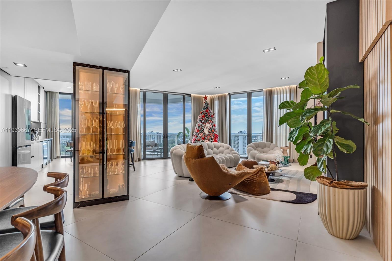 image Hamptons West44