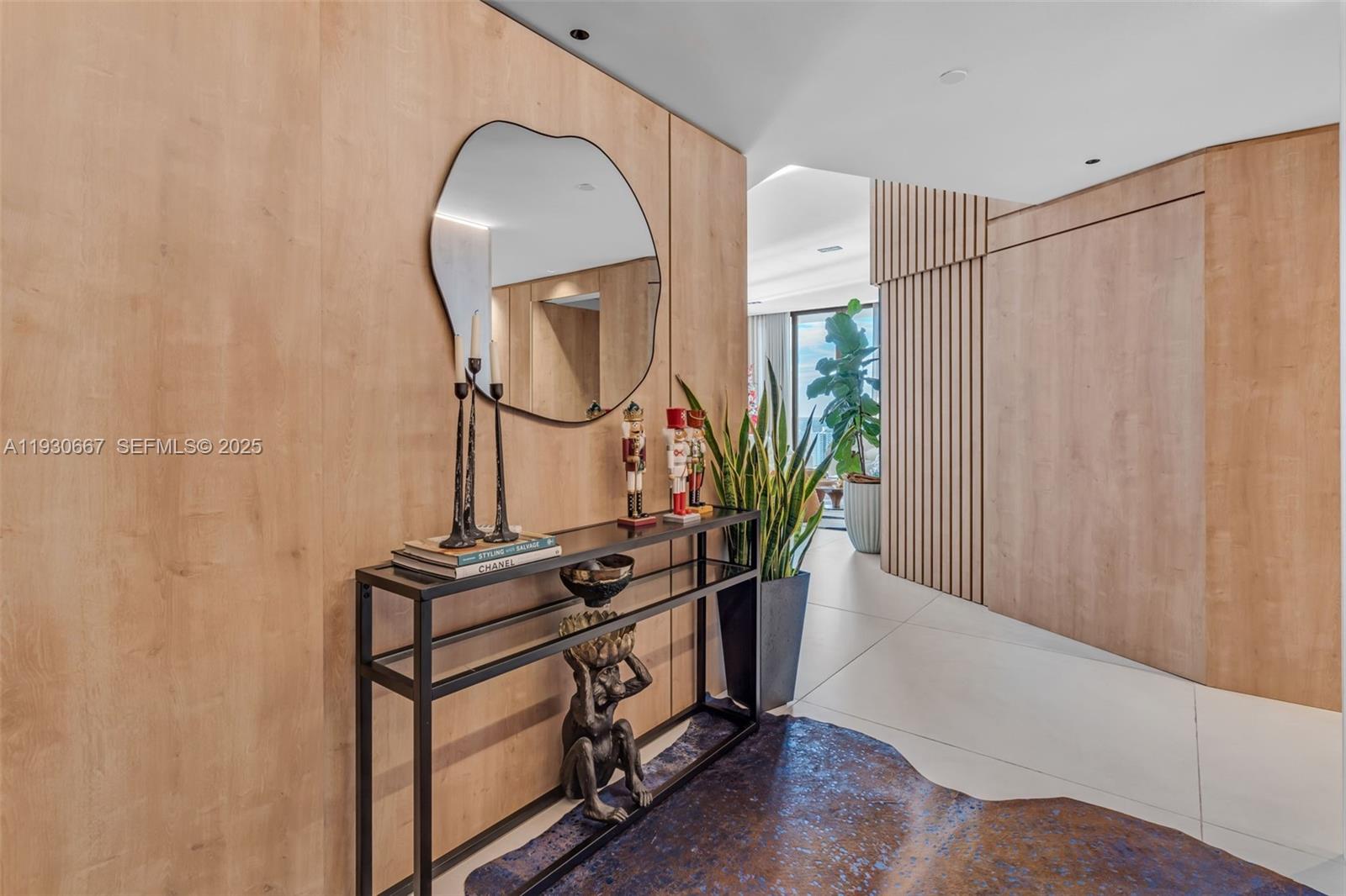 image Hamptons West45