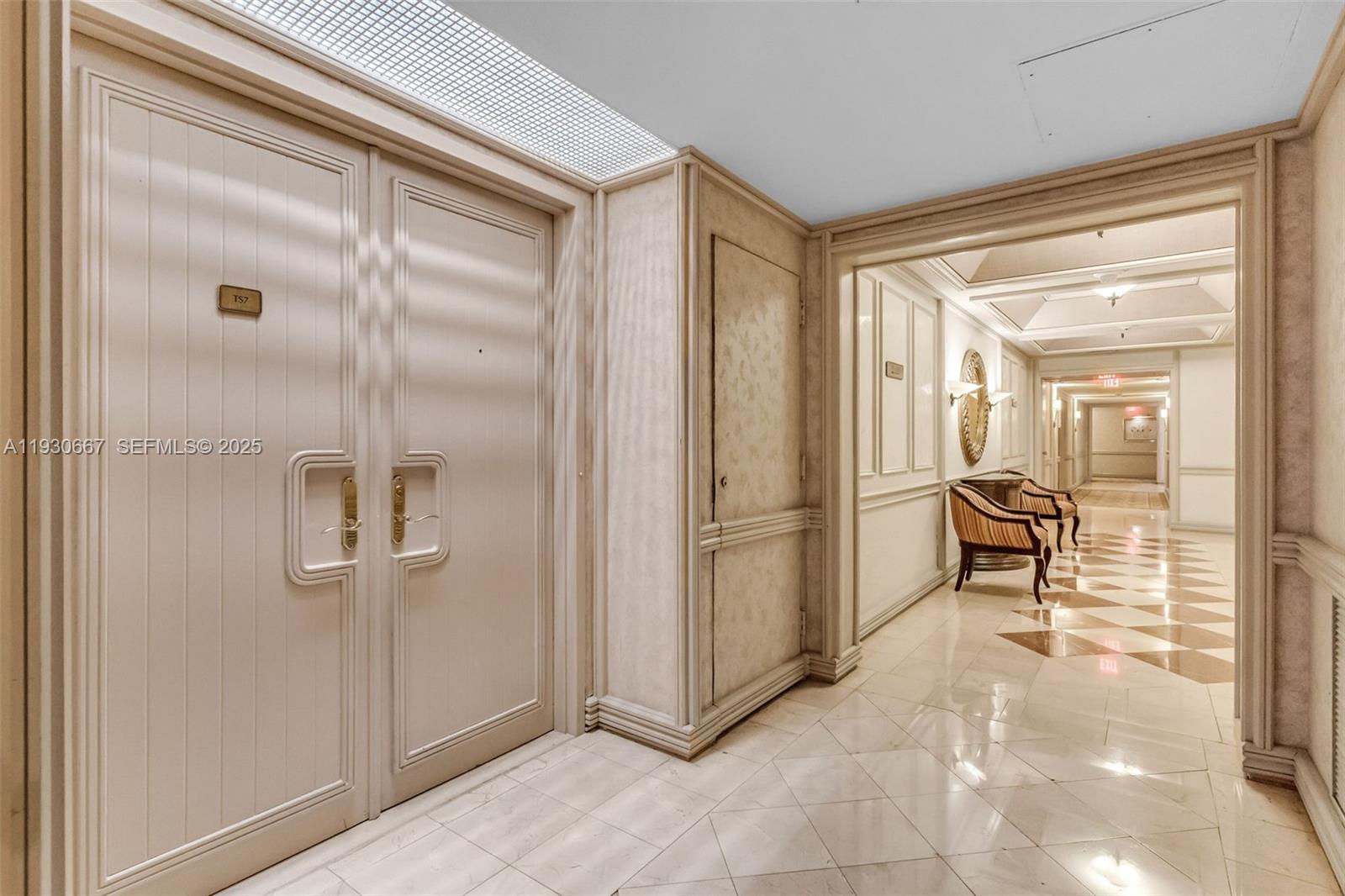 image Hamptons West46