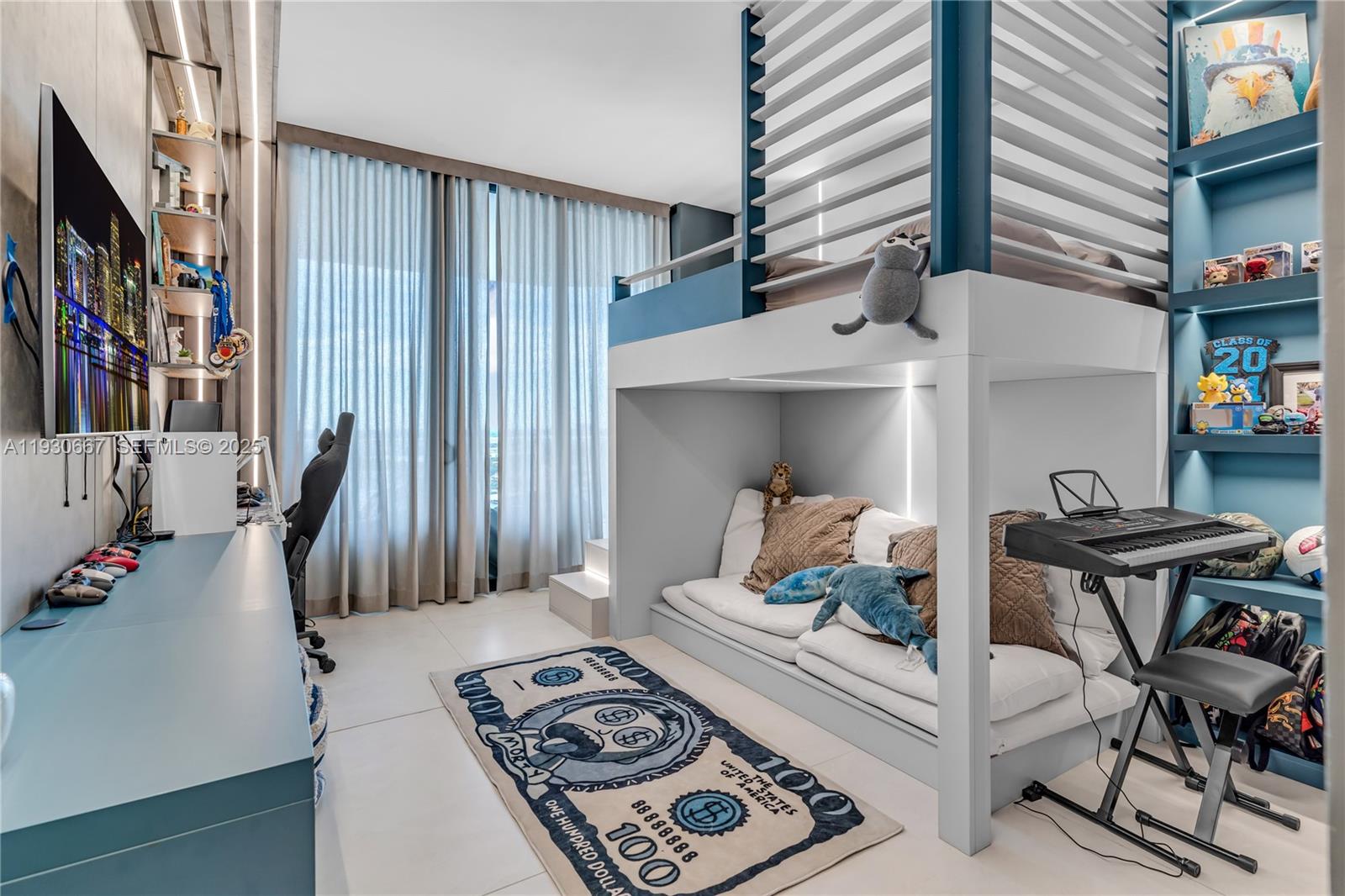 image Hamptons West61