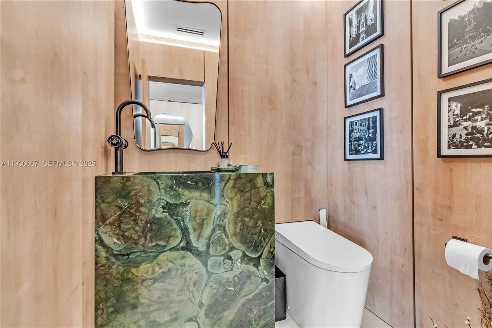 image Hamptons West72