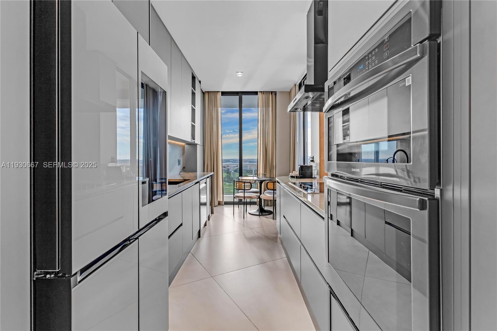 image Hamptons West84