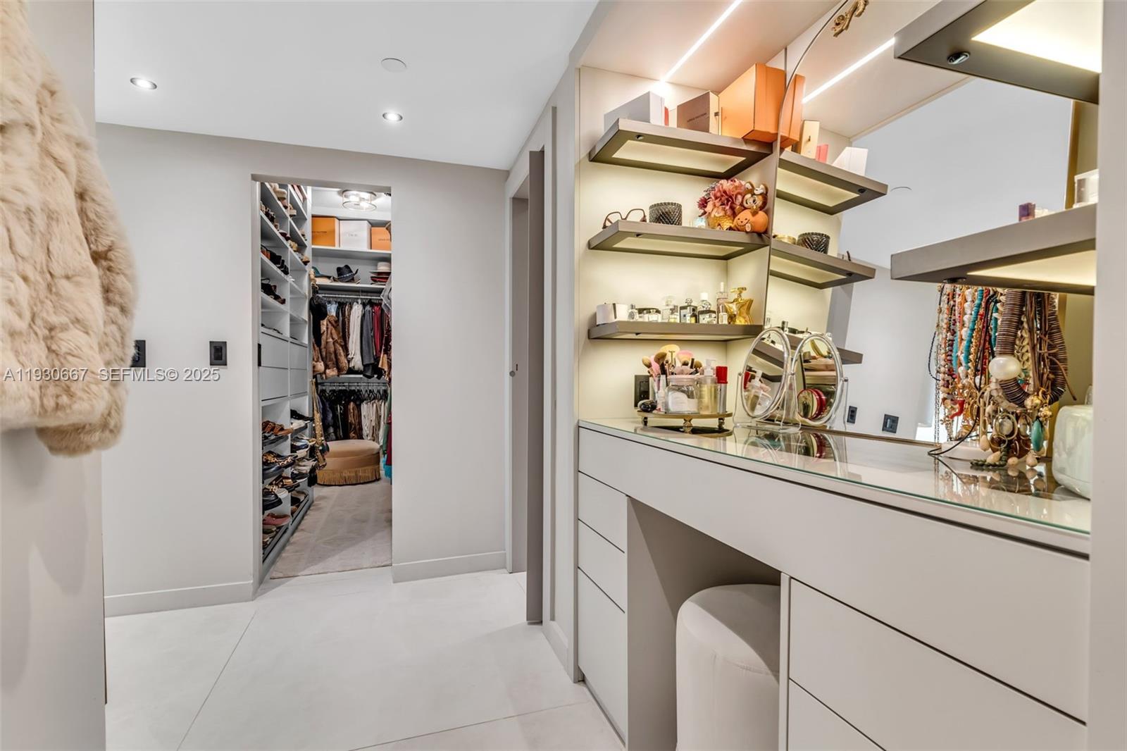 image Hamptons West8