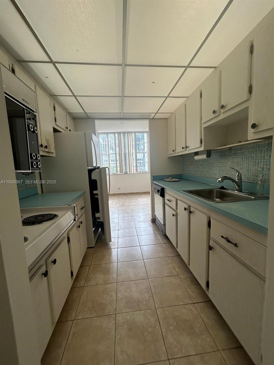 image Winston Towers 4007