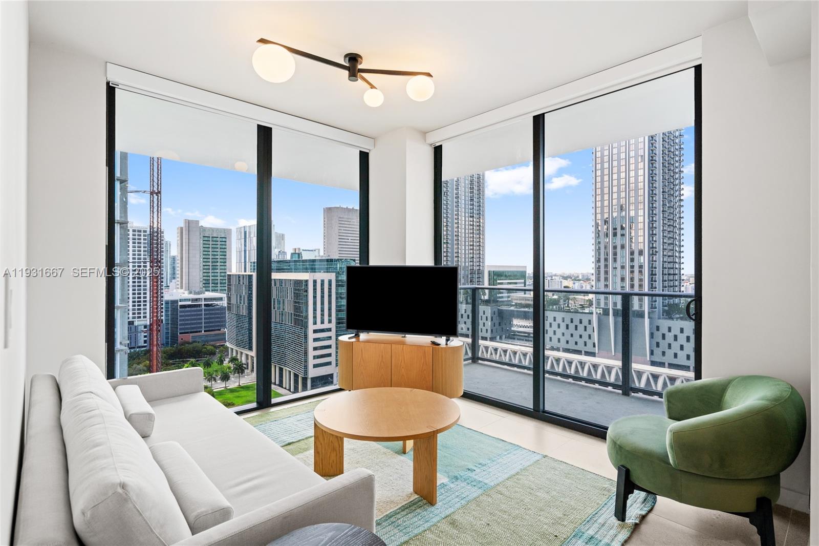 image The Crosby Miami Worldcenter0