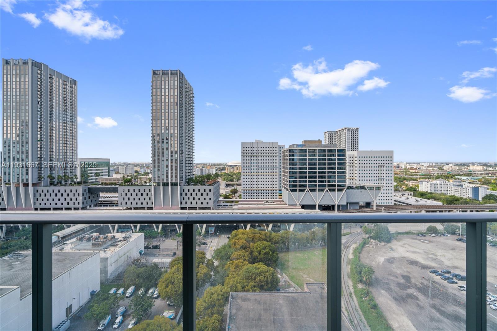 image The Crosby Miami Worldcenter21