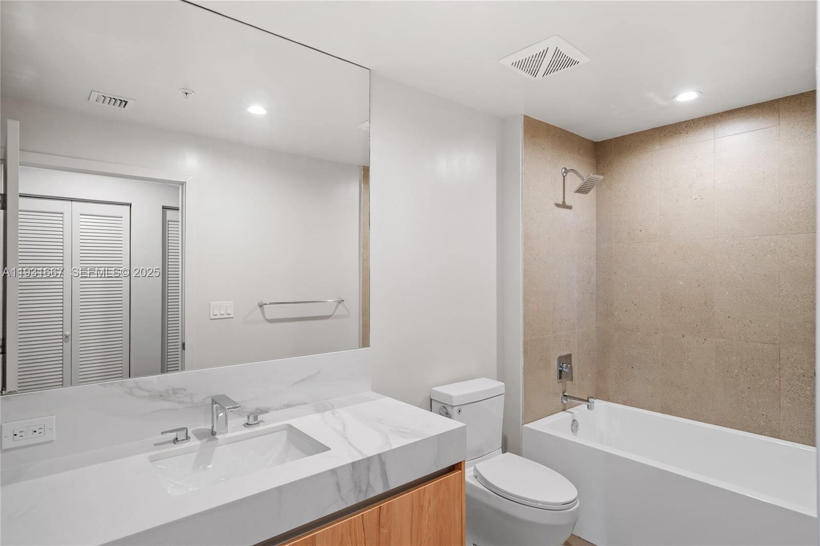 image The Crosby Miami Worldcenter30