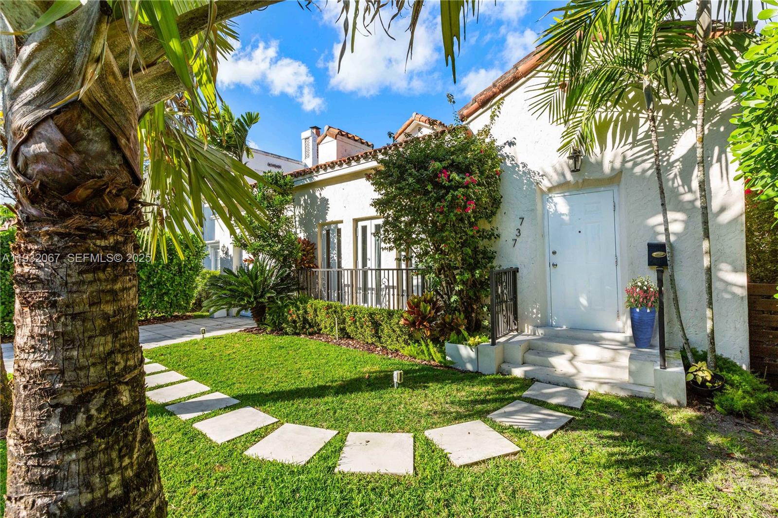 737 Alhambra Cir Coral Gables, FL 33134