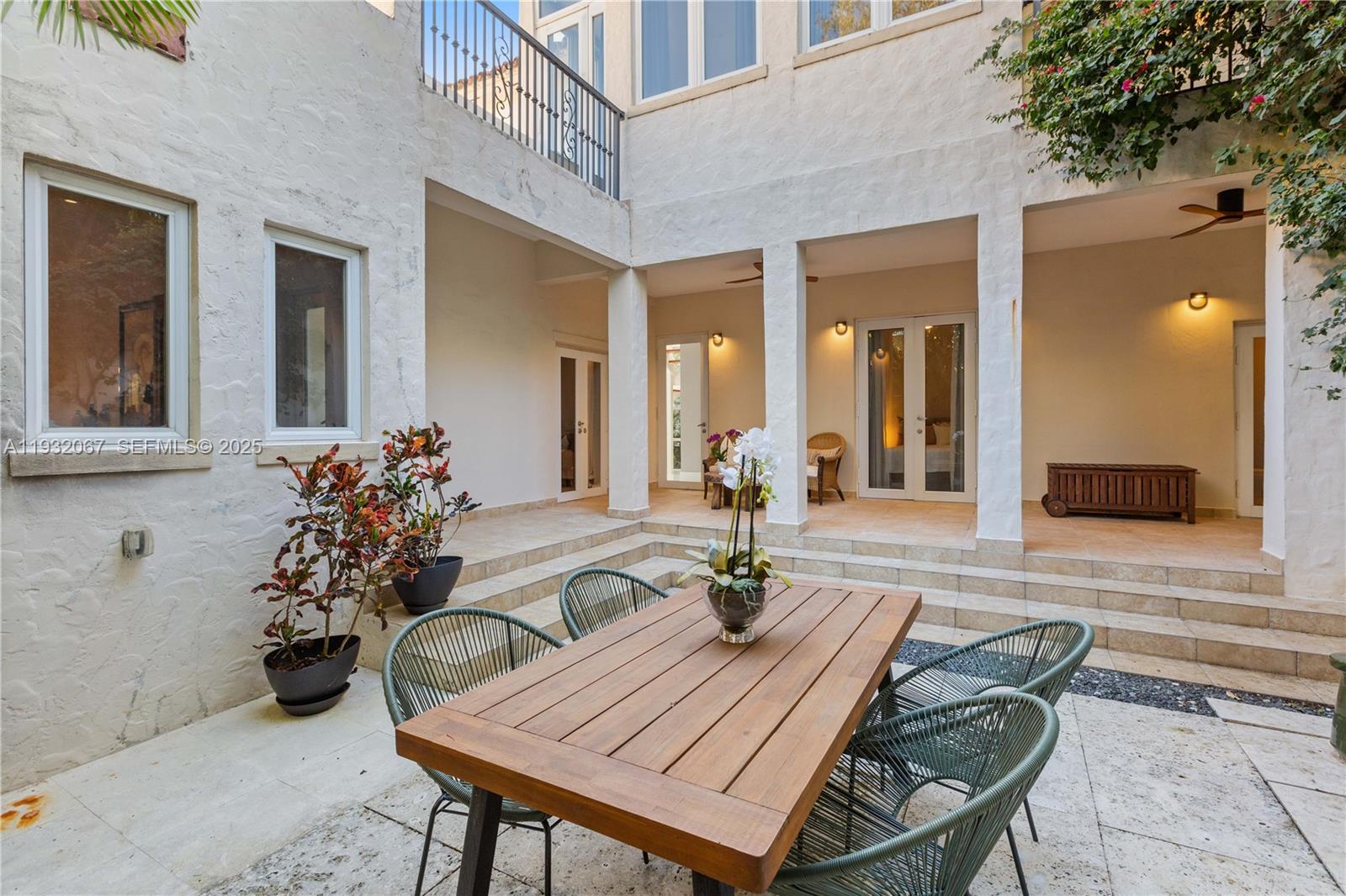 737 Alhambra Cir Coral Gables, FL 33134