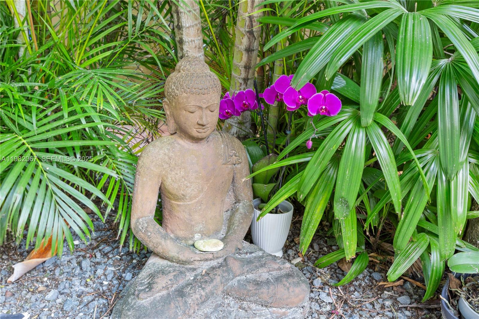 737 Alhambra Cir Coral Gables, FL 33134