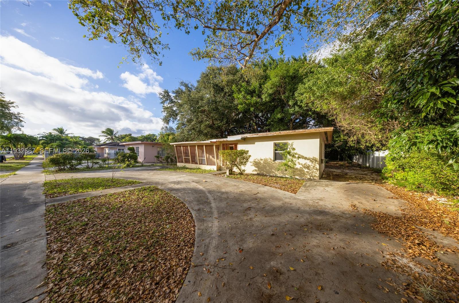 763 NE 140th St North Miami, FL 33161