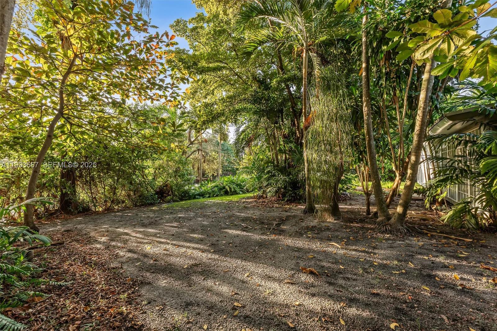 11770 Griffing Blvd Biscayne Park, FL 33161