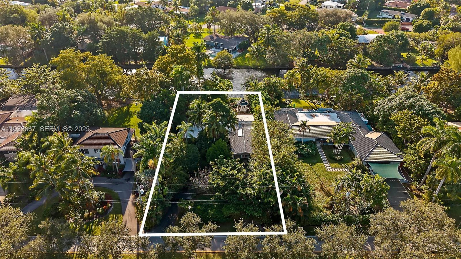 11770 Griffing Blvd Biscayne Park, FL 33161