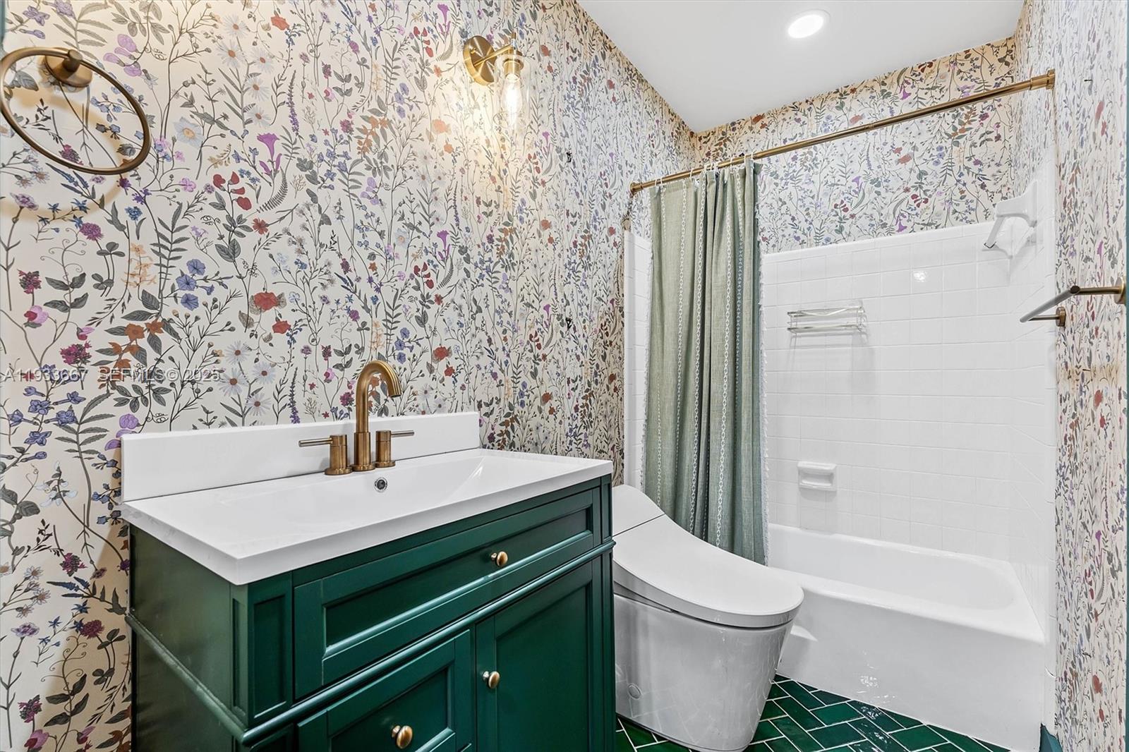 11770 Griffing Blvd Biscayne Park, FL 33161