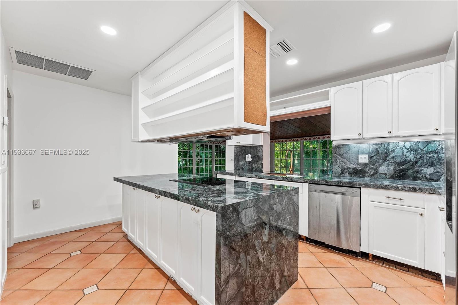 11770 Griffing Blvd Biscayne Park, FL 33161