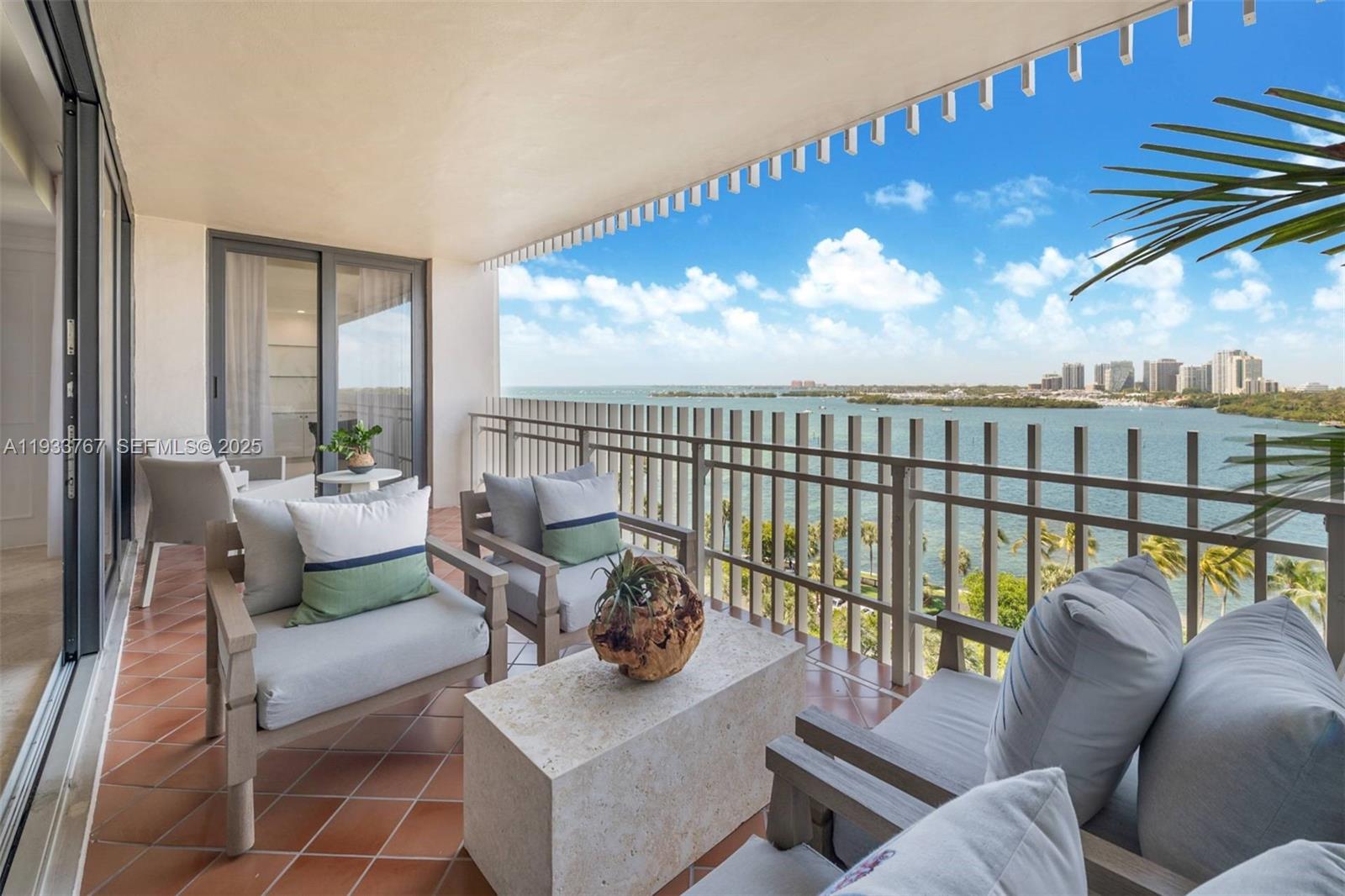 image Three Grove Isle9