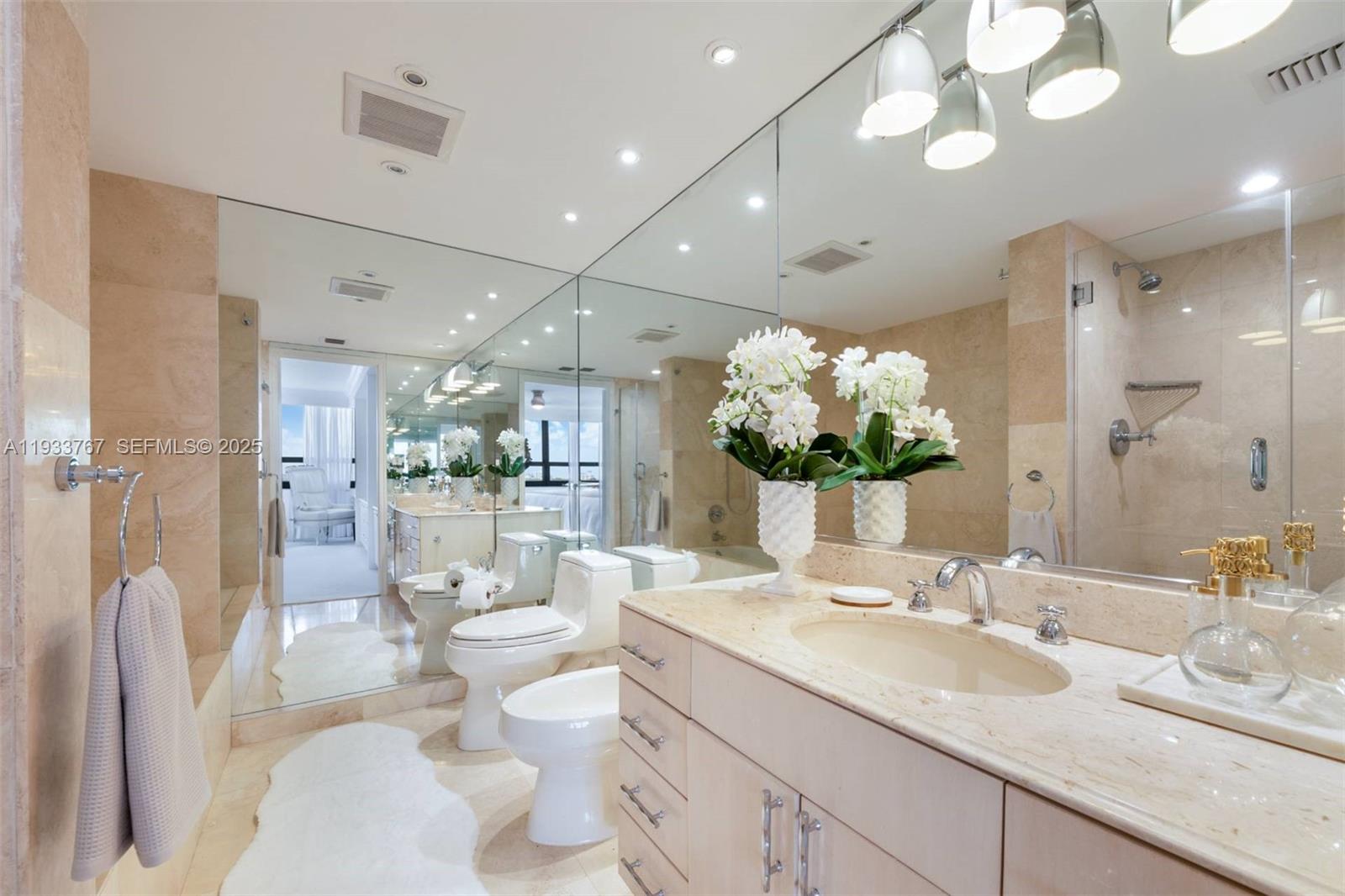 image Three Grove Isle13