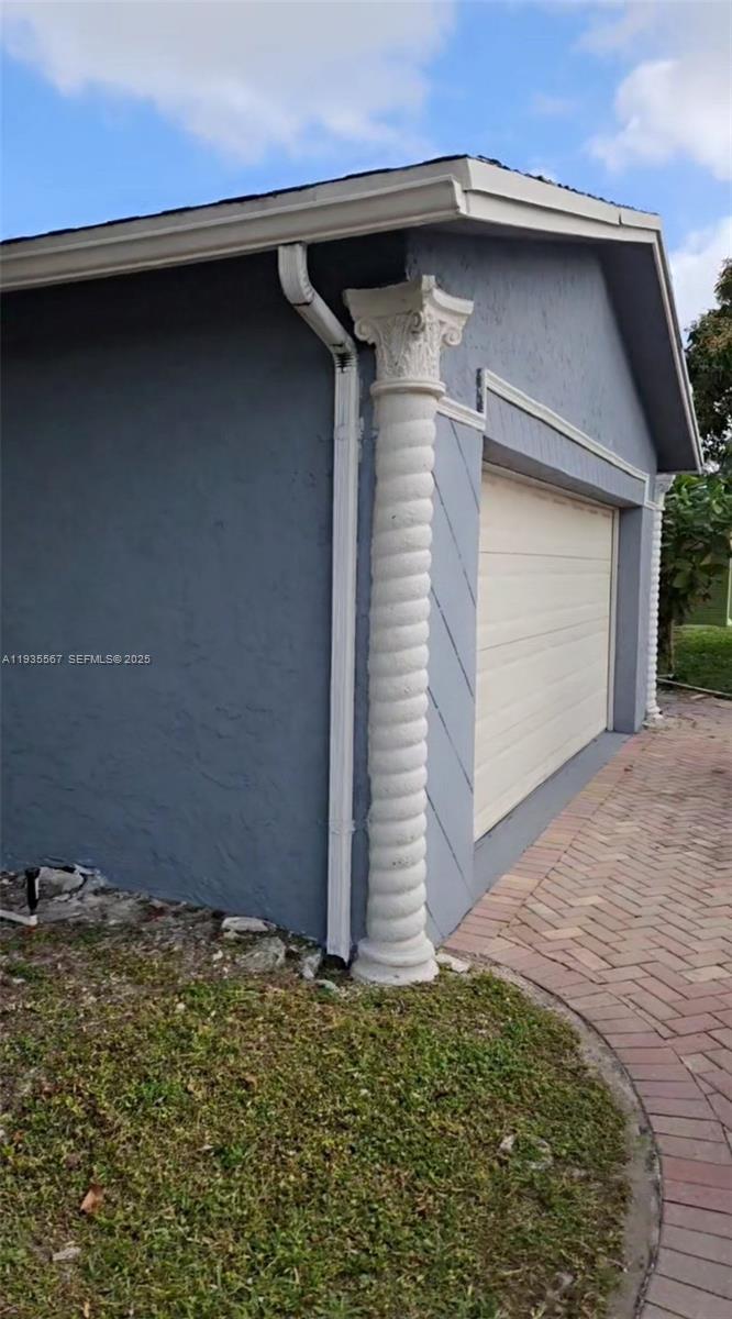 7601 Kimberly Blvd North Lauderdale, FL 33068