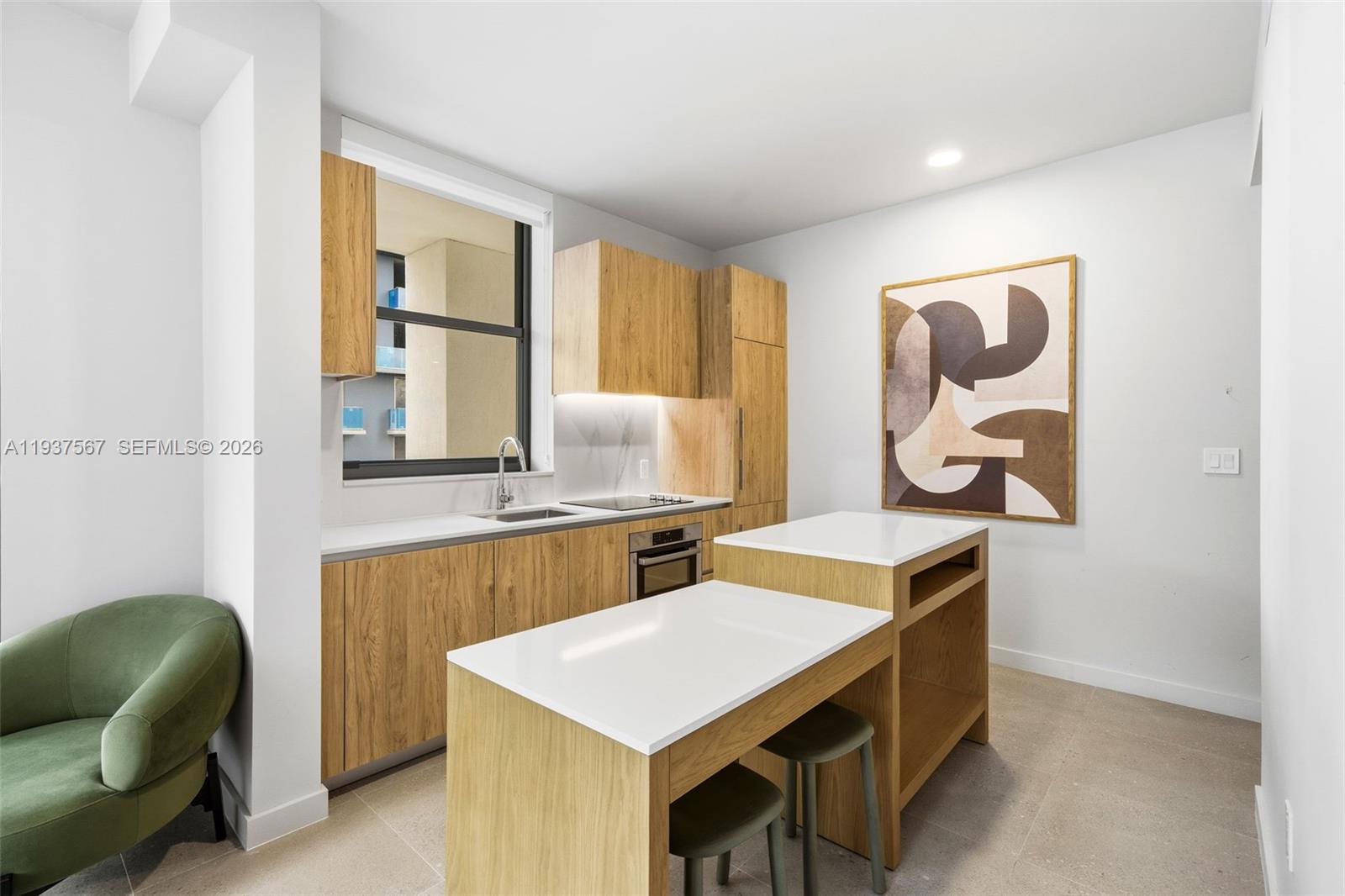 11 NE 6th St #709 Miami, FL 33132