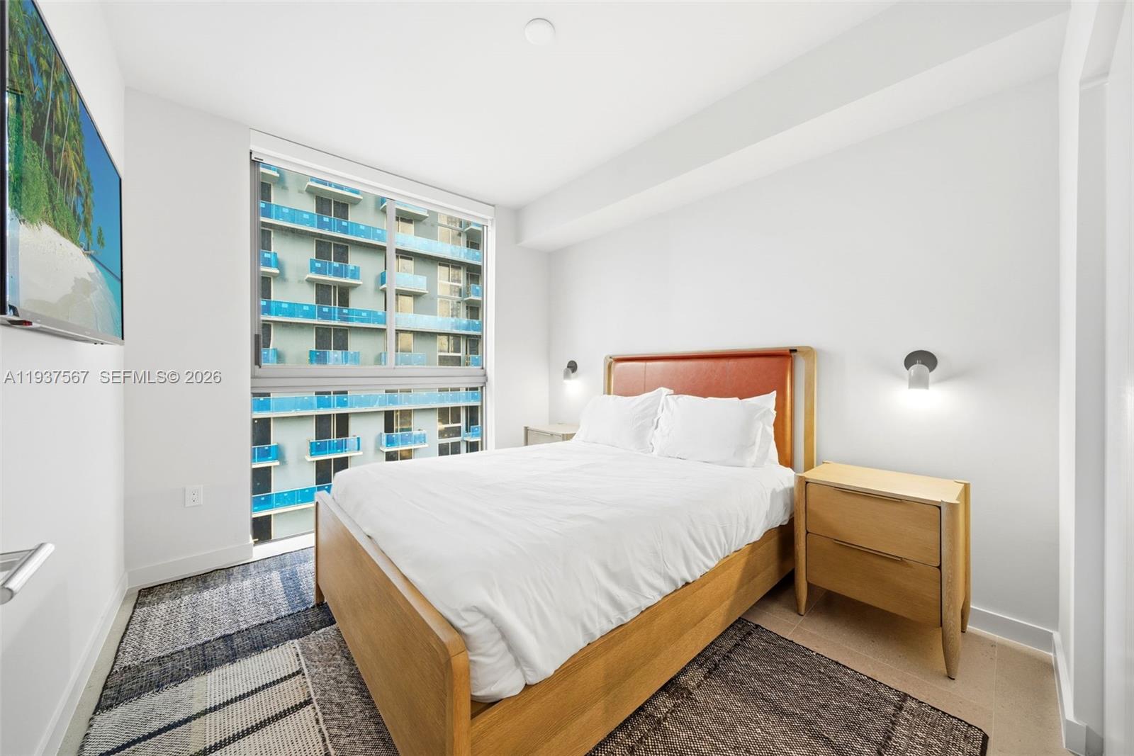 11 NE 6th St #709 Miami, FL 33132