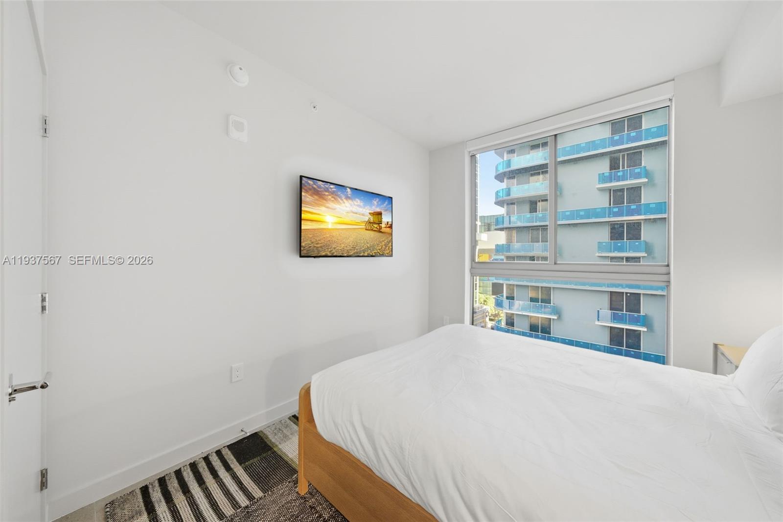 11 NE 6th St #709 Miami, FL 33132