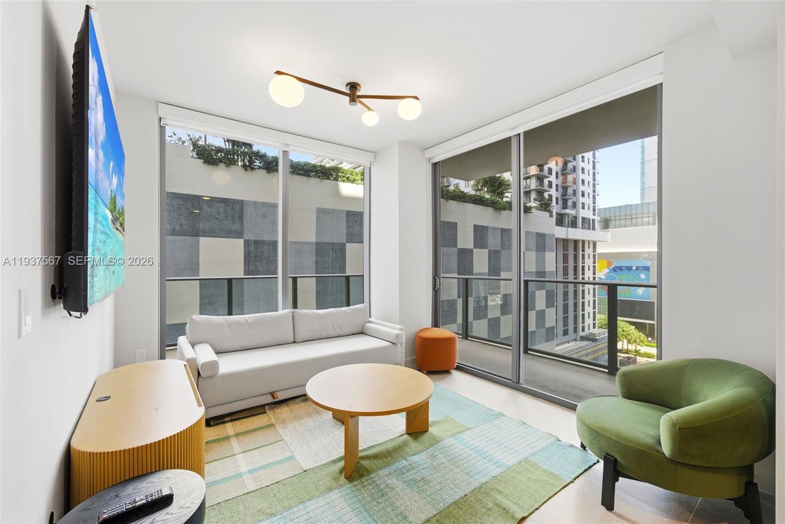 11 NE 6th St #709 Miami, FL 33132