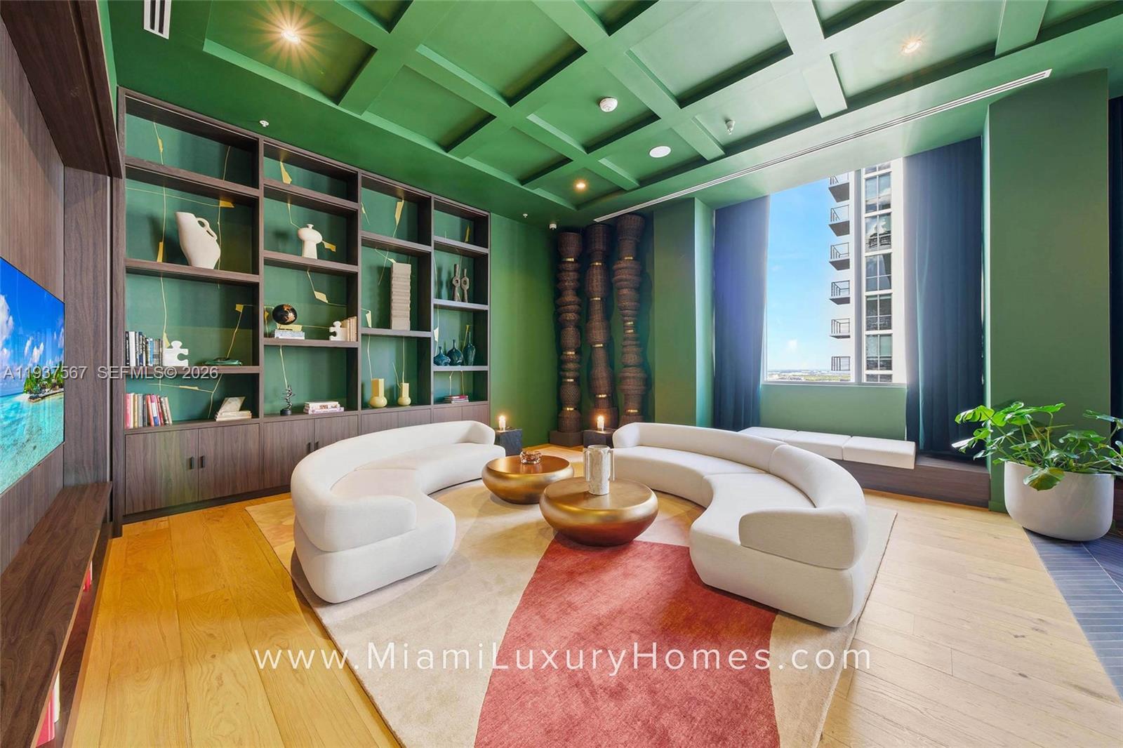 11 NE 6th St #709 Miami, FL 33132