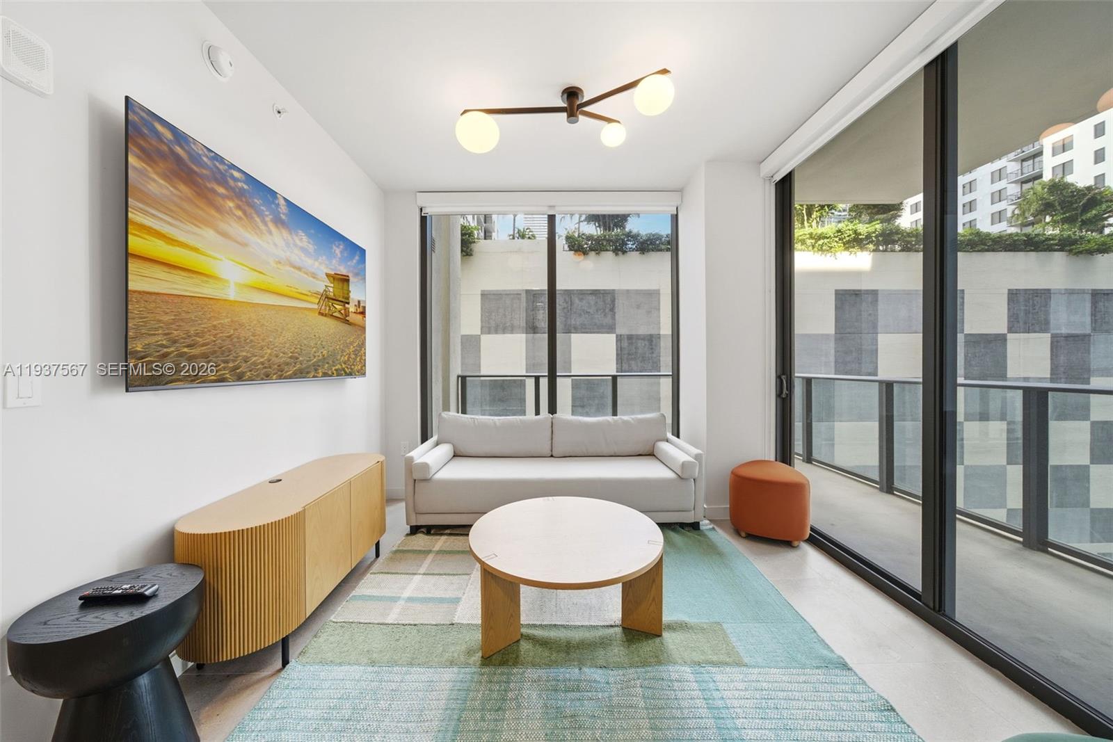 11 NE 6th St #709 Miami, FL 33132