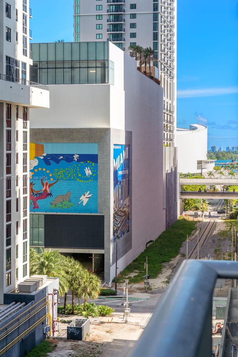 11 NE 6th St #709 Miami, FL 33132