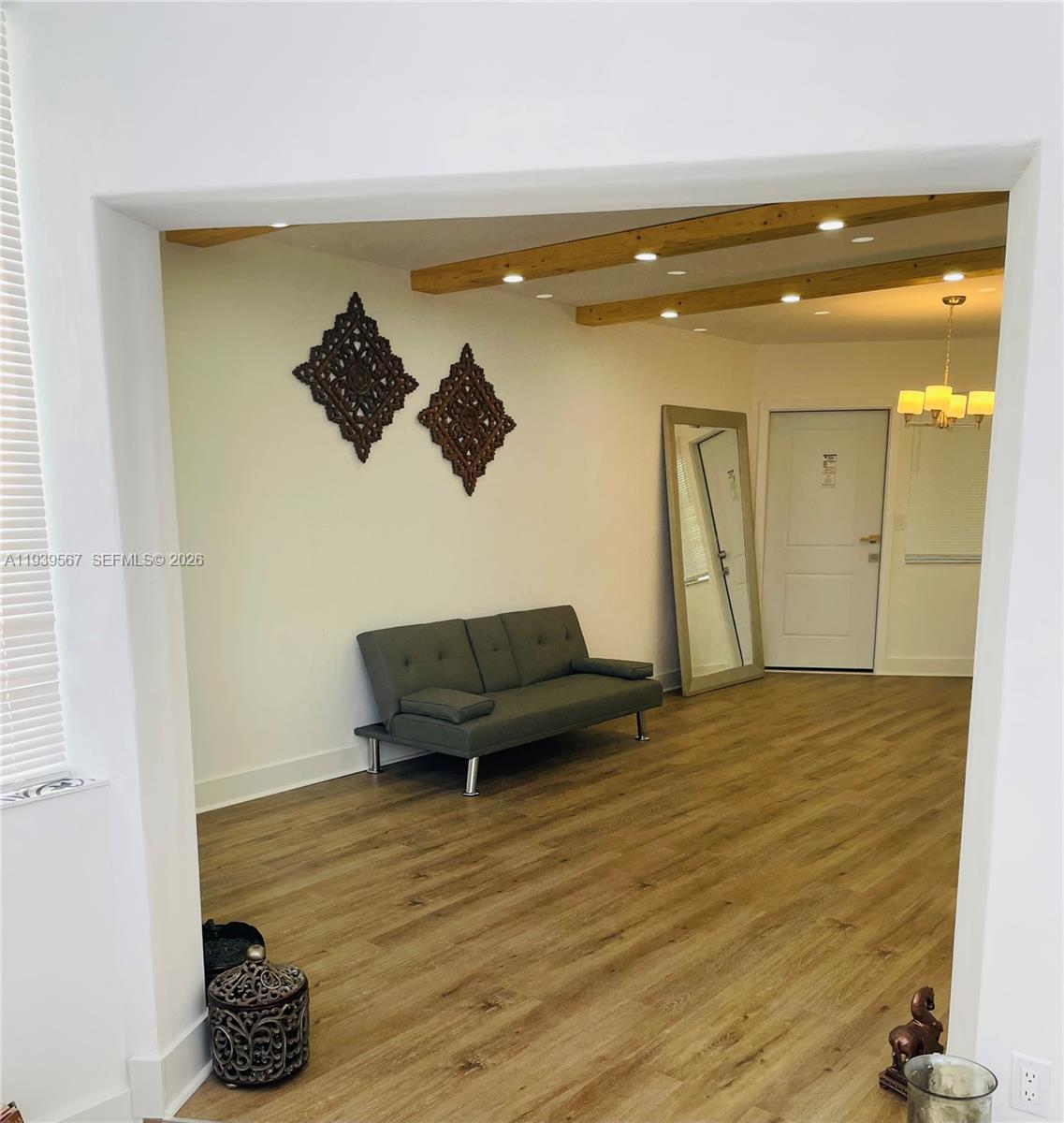 18740 NE 18th Ave #142 Miami, FL 33179